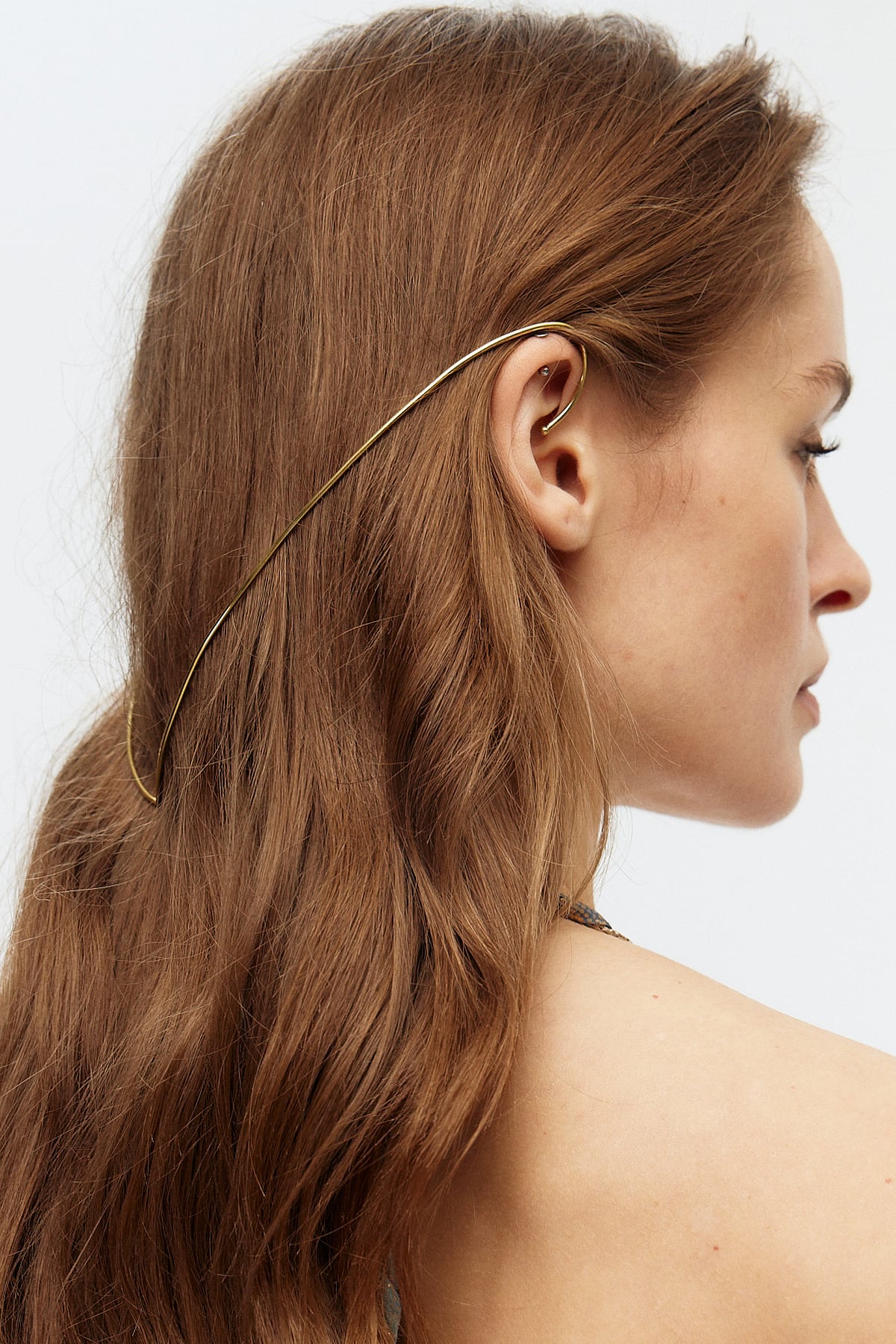 VÉRA Gold Hair Cuff 2